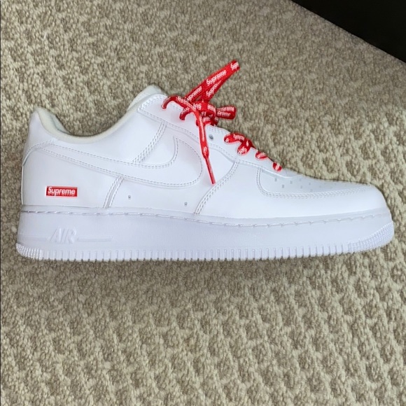 The supreme X Nike Air Force 1 low - Picture 2 of 4